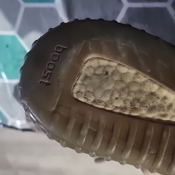 Yeezy - Picture 4 of 7